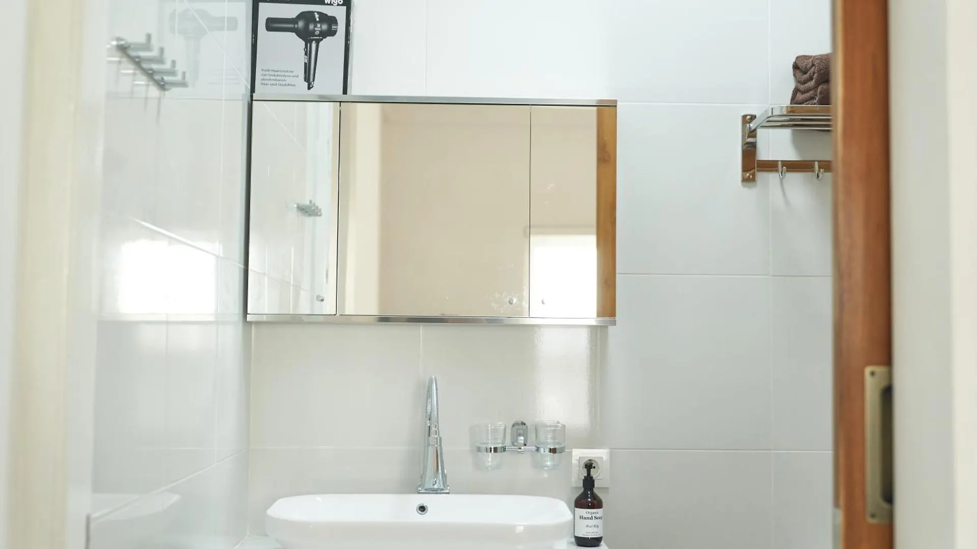 Motel Molly Boutique Rooms Seminyak Indonesia